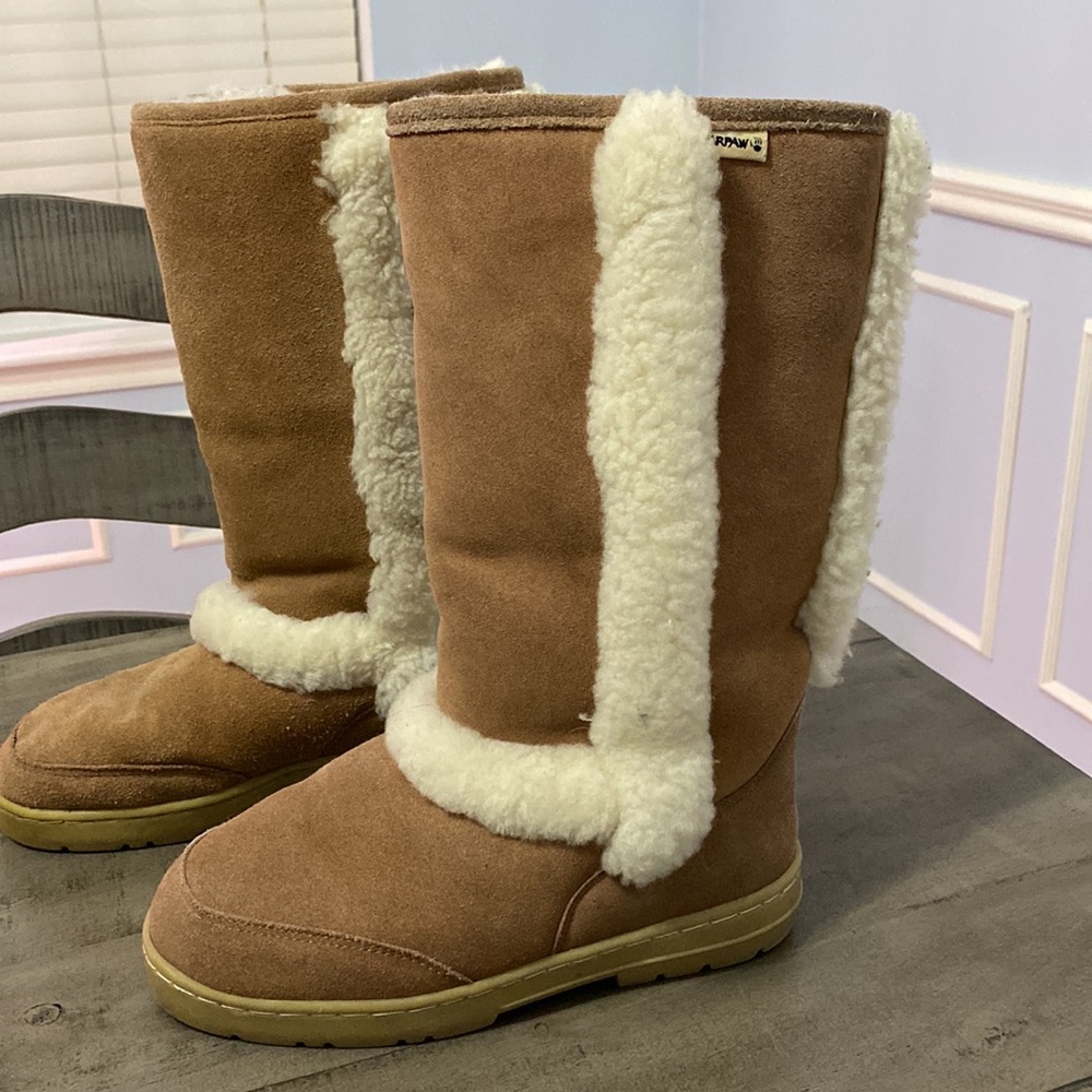 BEARPAW Fleece Lined Boots - Picture 3 of 12